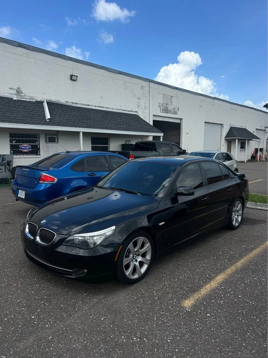 2009 BMW E60 5 Series Sedan - Image 2 of 12