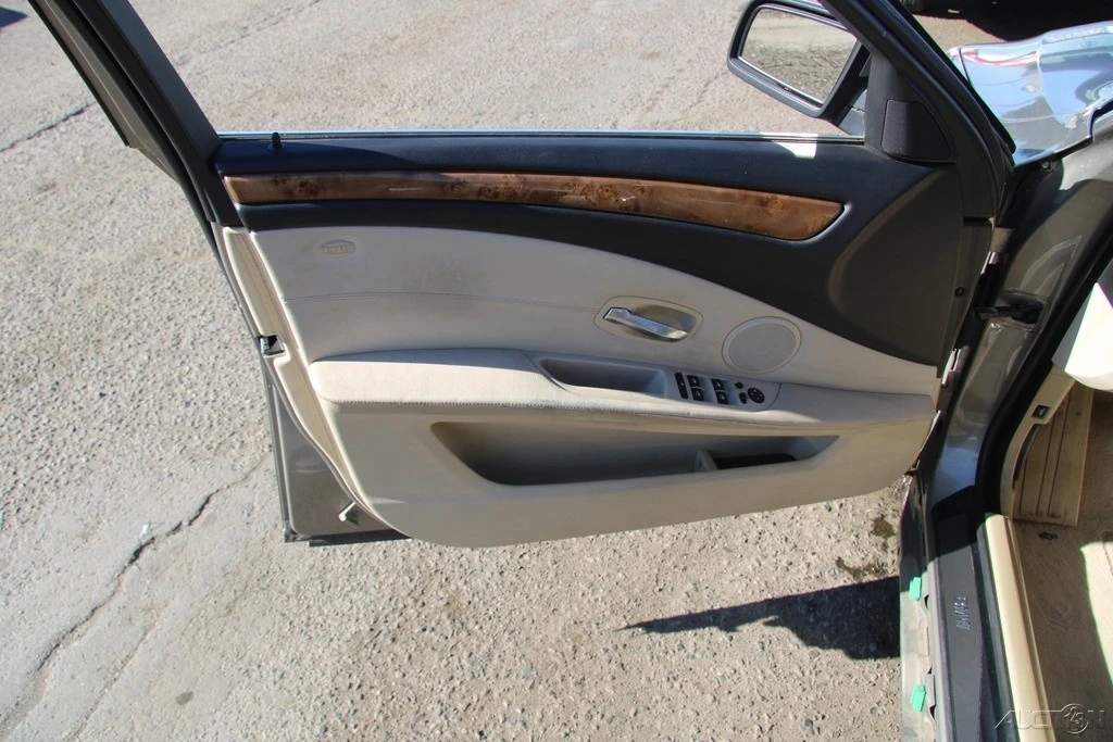 2009 BMW E60 5 Series Sedan - Image 12 of 21