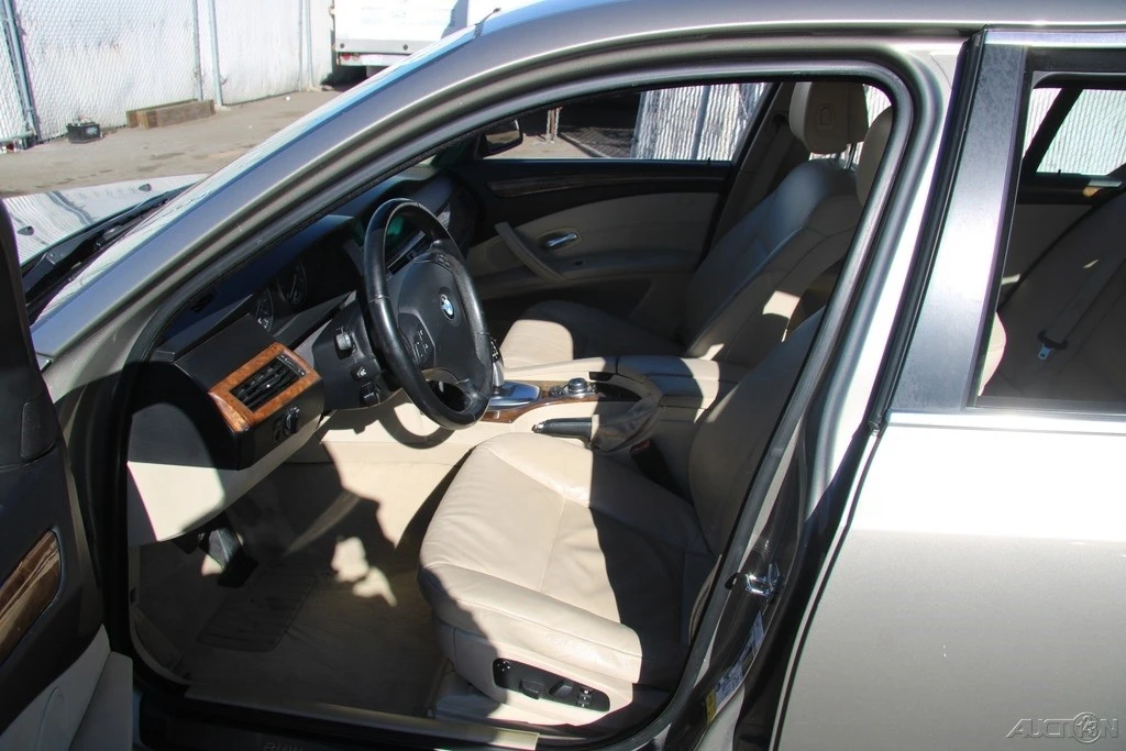 2009 BMW E60 5 Series Sedan - Image 13 of 21