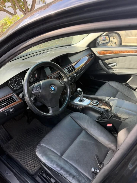 2009 BMW E60 5 Series Sedan - Image 7 of 8