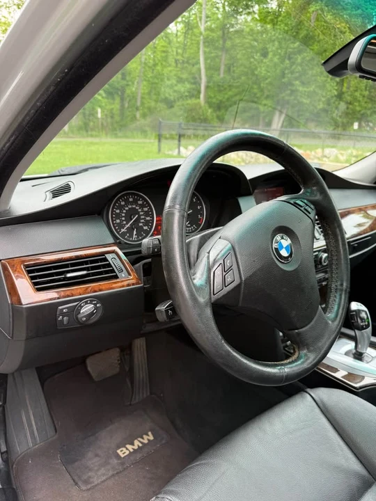 2009 BMW E60 5 Series Sedan - Image 14 of 16