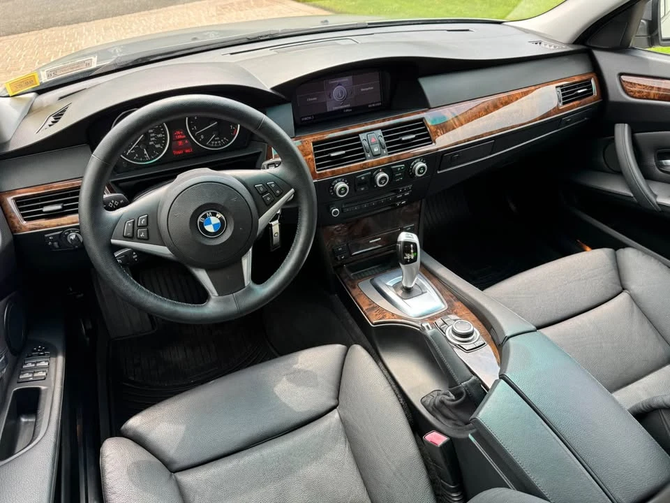 2009 BMW E60 5 Series Sedan - Image 11 of 20
