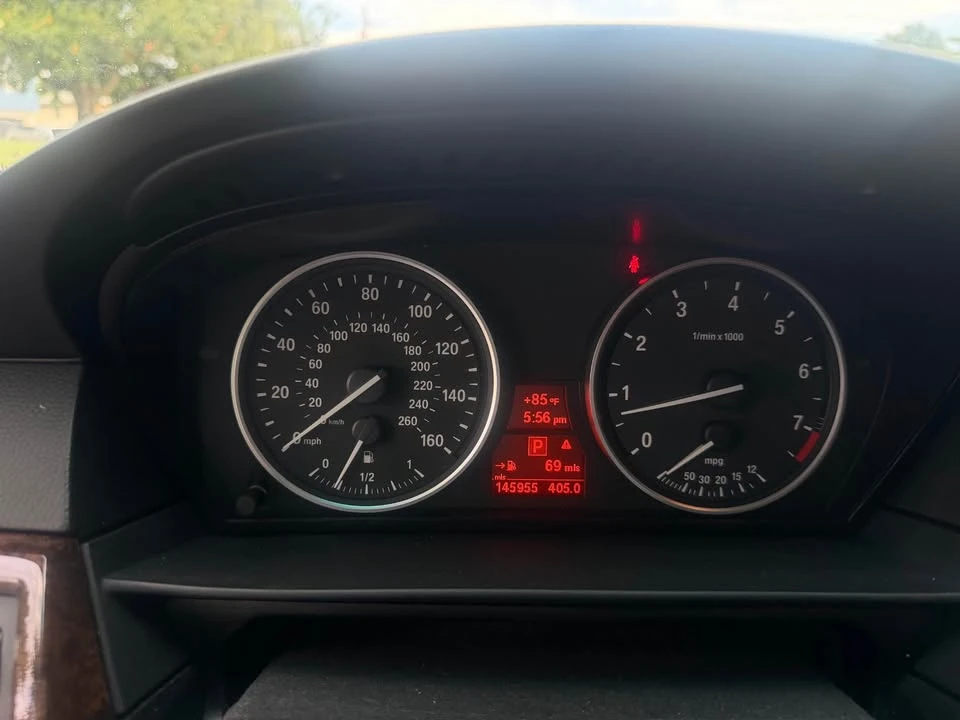2009 BMW E60 5 Series Sedan - Image 5 of 6