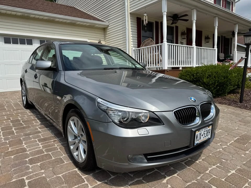 2009 BMW E60 5 Series Sedan - Image 2 of 20