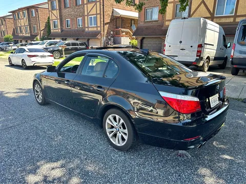 2009 BMW 5 Series 535i xDrive Sedan 4D