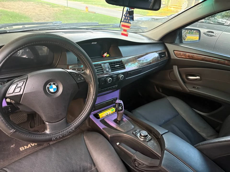 2009 BMW E60 5 Series Sedan - Image 7 of 16
