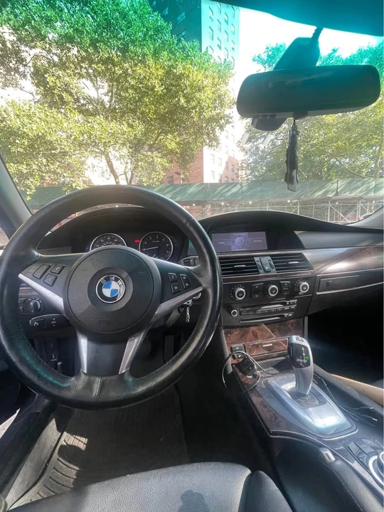 2009 BMW E60 5 Series Sedan - Image 2 of 6