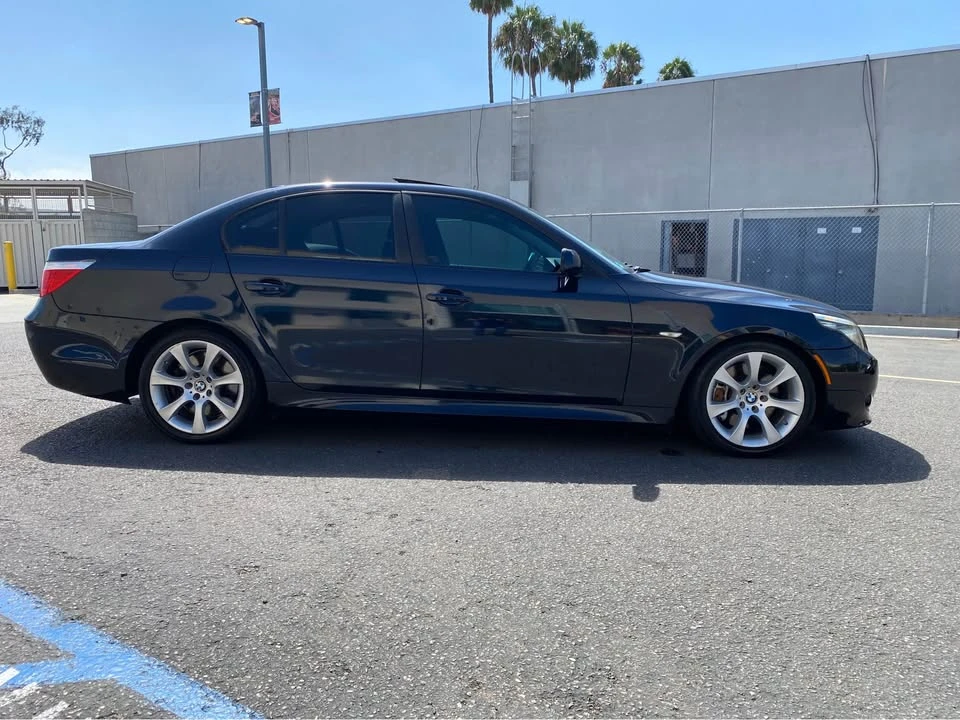 2009 BMW E60 545i & 550i Sedan - Image 7 of 16