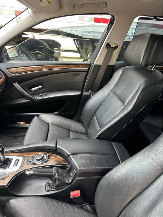 2009 BMW E60 545i & 550i Sedan - Image 14 of 20