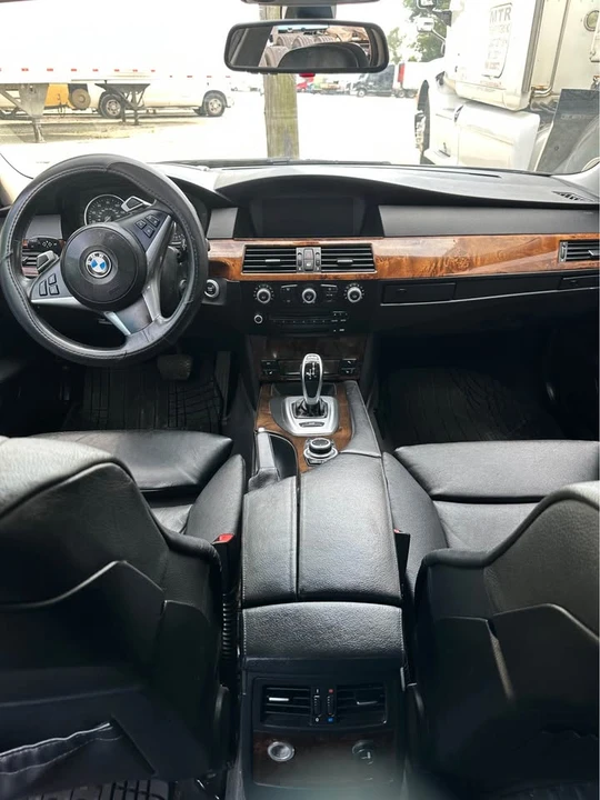 2009 BMW E60 545i & 550i Sedan - Image 12 of 20
