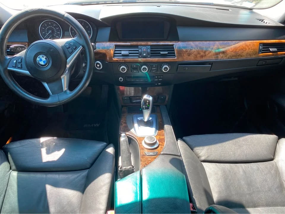 2009 BMW E60 545i & 550i Sedan - Image 5 of 13