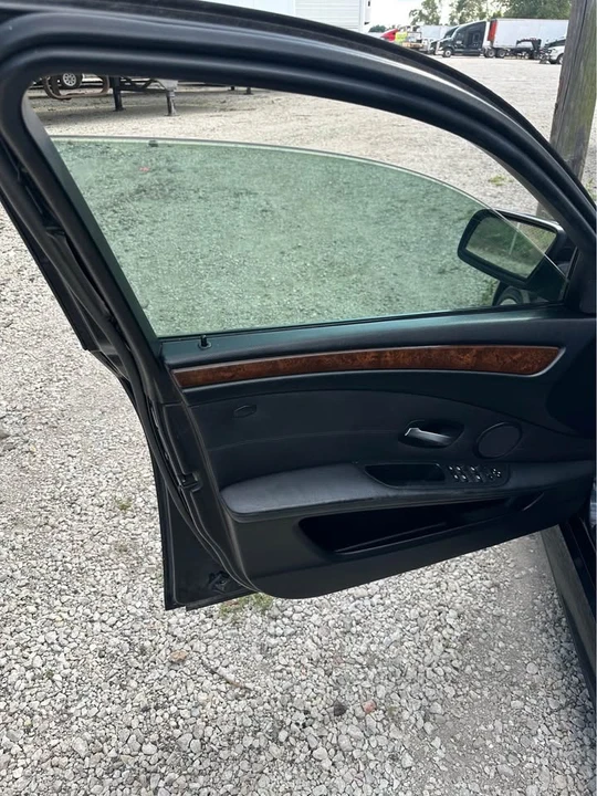 2009 BMW E60 545i & 550i Sedan - Image 18 of 20
