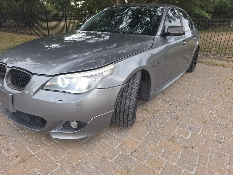 2009 BMW E60 545i & 550i Sedan - Image 2 of 12