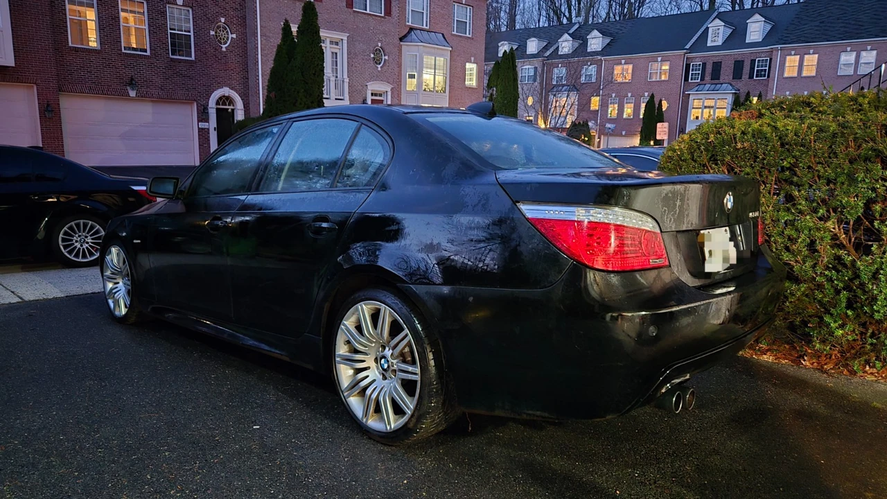 2009 BMW E60 5 Series Sedan - Image 8 of 16