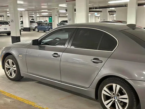 2009 BMW 5 Series 528i xDrive