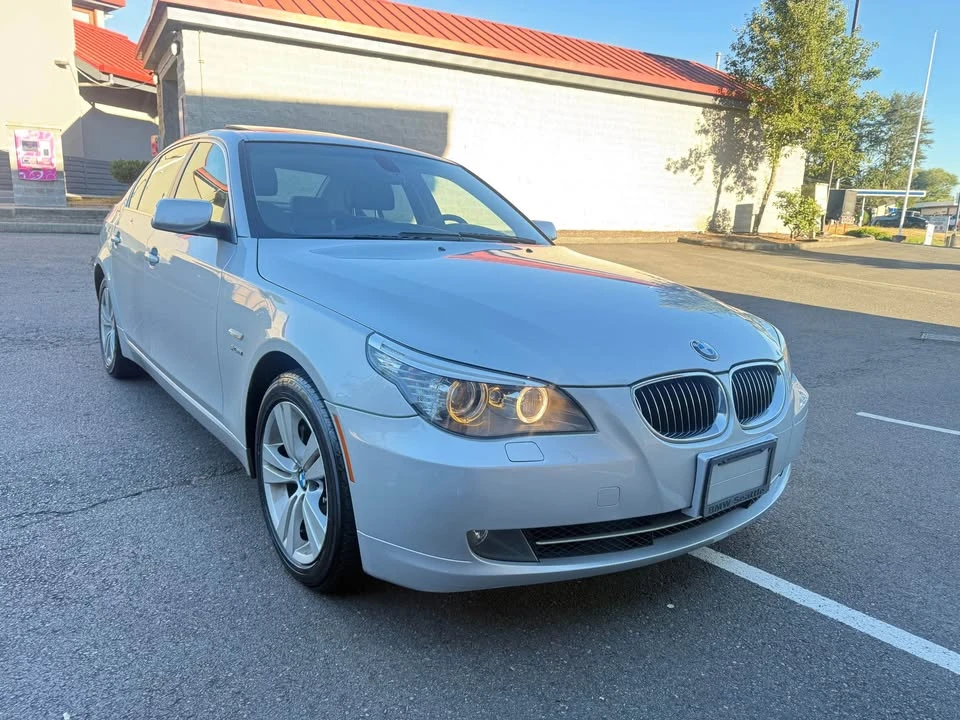 2009 BMW E60 5 Series Sedan - Image 8 of 15