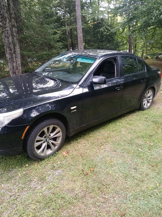 2009 BMW E60 5 Series Sedan - Image 2 of 4