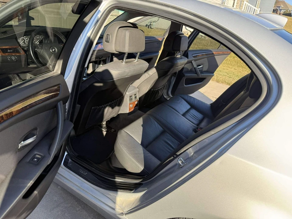 2009 BMW E60 5 Series Sedan - Image 4 of 6