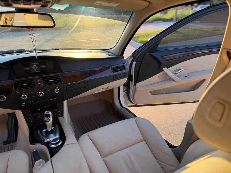 2009 BMW E60 5 Series Sedan - Image 11 of 16