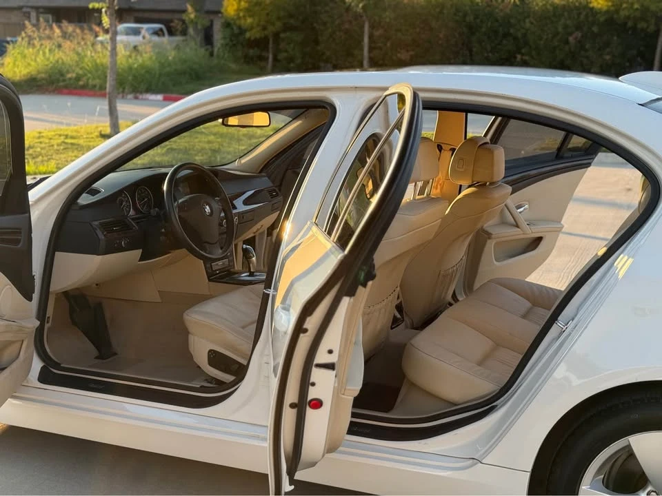 2009 BMW E60 5 Series Sedan - Image 7 of 16