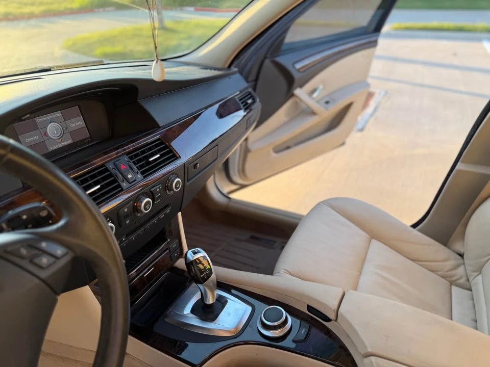 2009 BMW E60 5 Series Sedan - Image 12 of 16