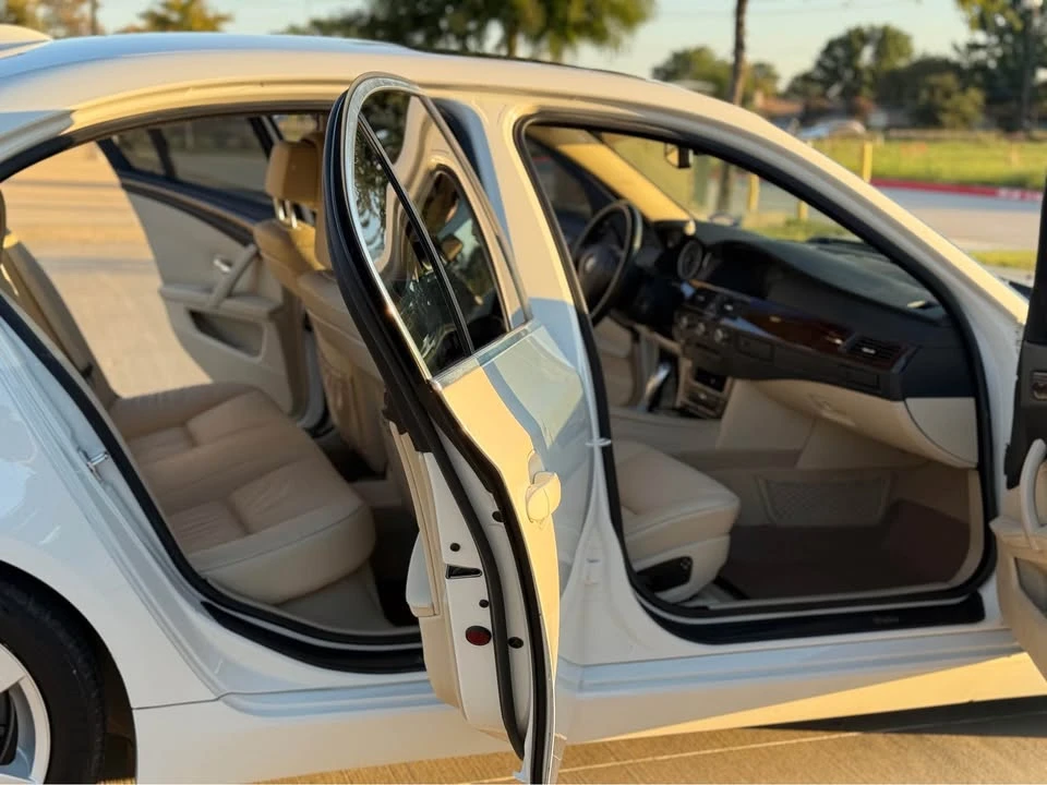 2009 BMW E60 5 Series Sedan - Image 8 of 16