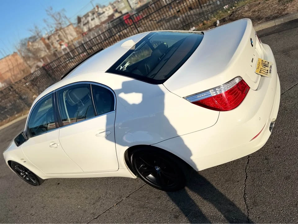 2009 BMW E60 5 Series Sedan - Image 7 of 15