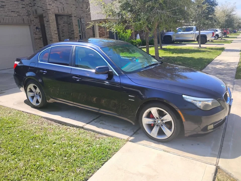 2009 BMW E60 5 Series Sedan - Image 2 of 7
