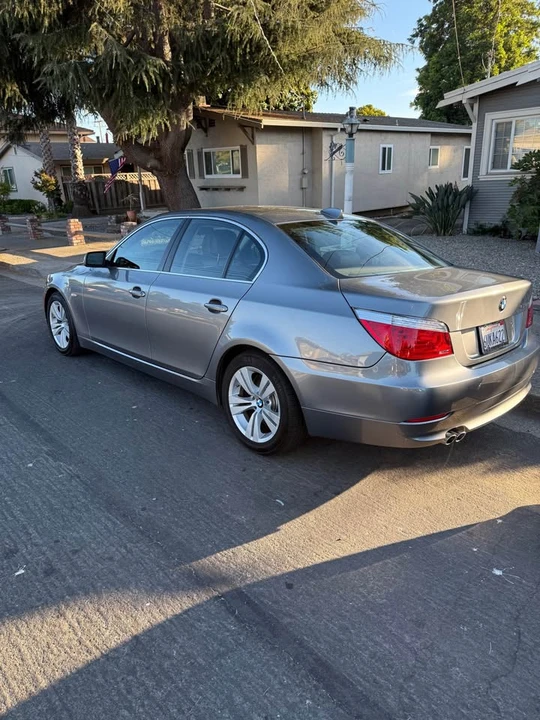 2009 BMW E60 5 Series Sedan - Image 2 of 9