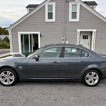 2009 BMW 5 Series 528i Sedan
