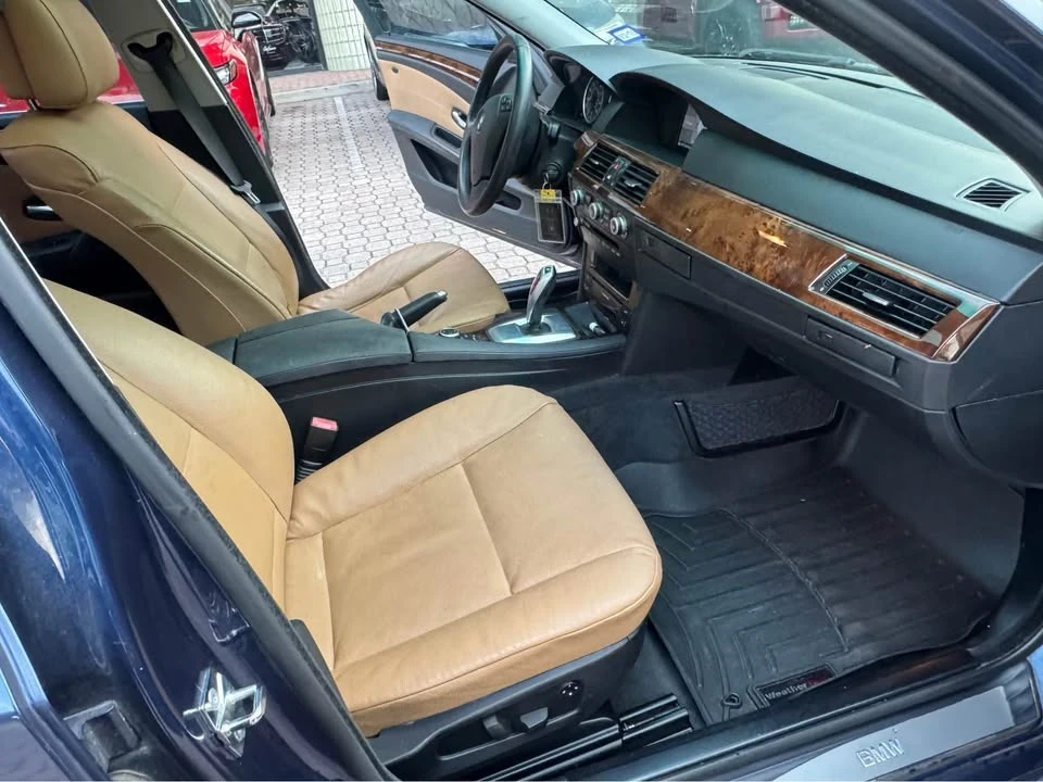 2009 BMW E60 5 Series Sedan - Image 9 of 16