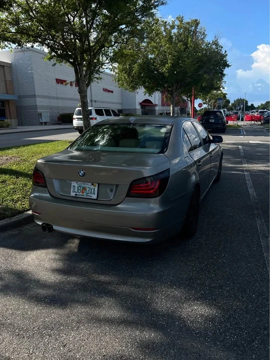 2009 BMW E60 5 Series Sedan - Image 10 of 11