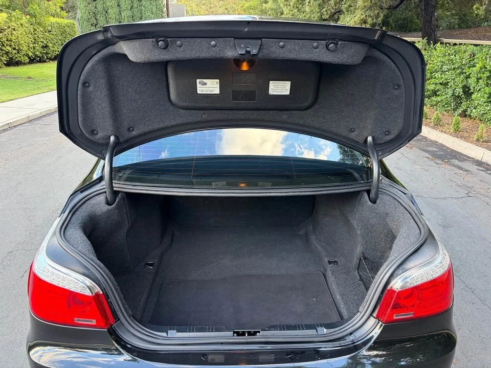 2009 BMW E60 5 Series Sedan - Image 8 of 12