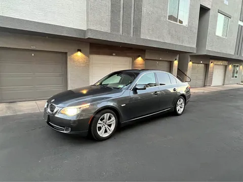 2009 BMW 5 Series 528i Sedan