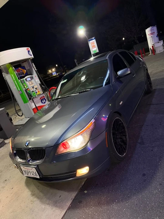 2009 BMW E60 5 Series Sedan - Image 2 of 20
