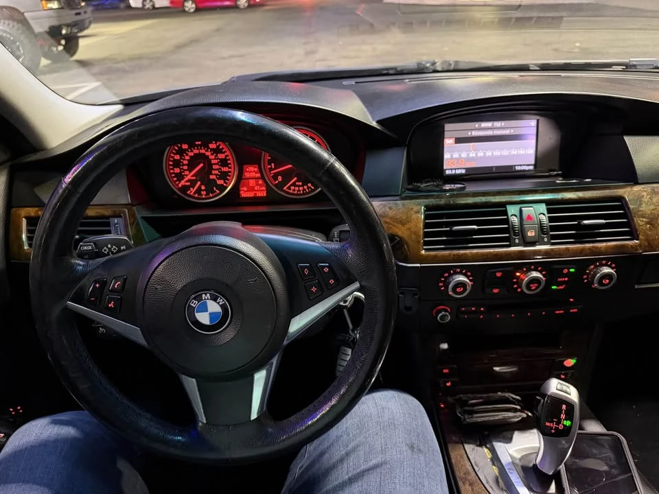 2009 BMW E60 5 Series Sedan - Image 14 of 20