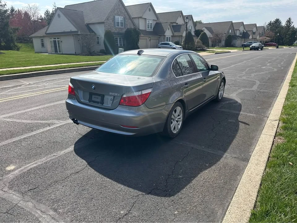 2009 BMW E60 5 Series Sedan - Image 8 of 15