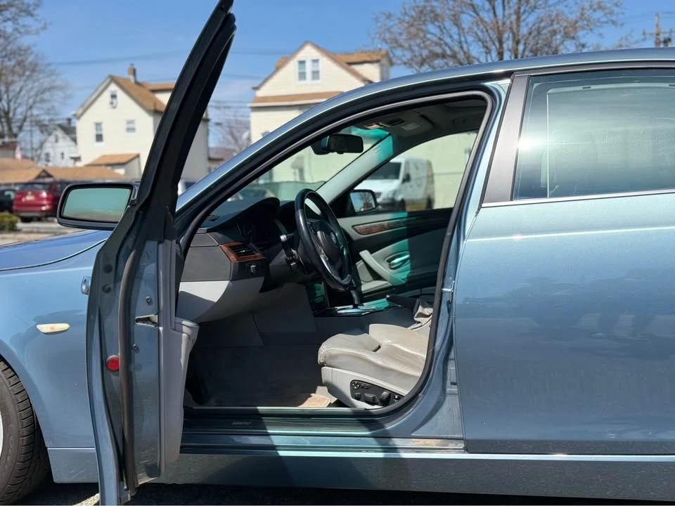 2009 BMW E60 5 Series Sedan - Image 6 of 12