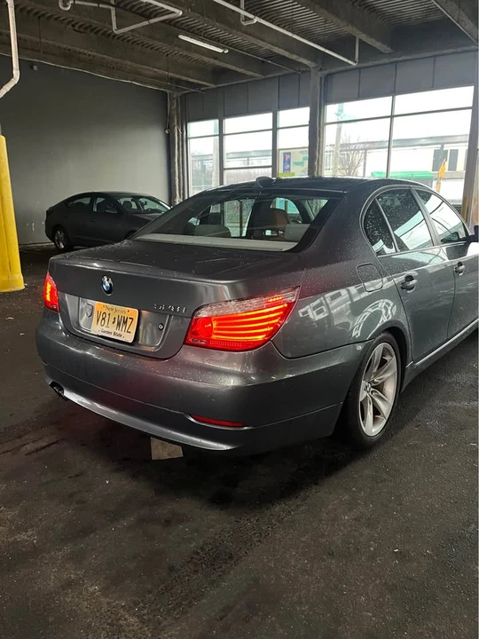 2009 BMW E60 5 Series Sedan - Image 13 of 20