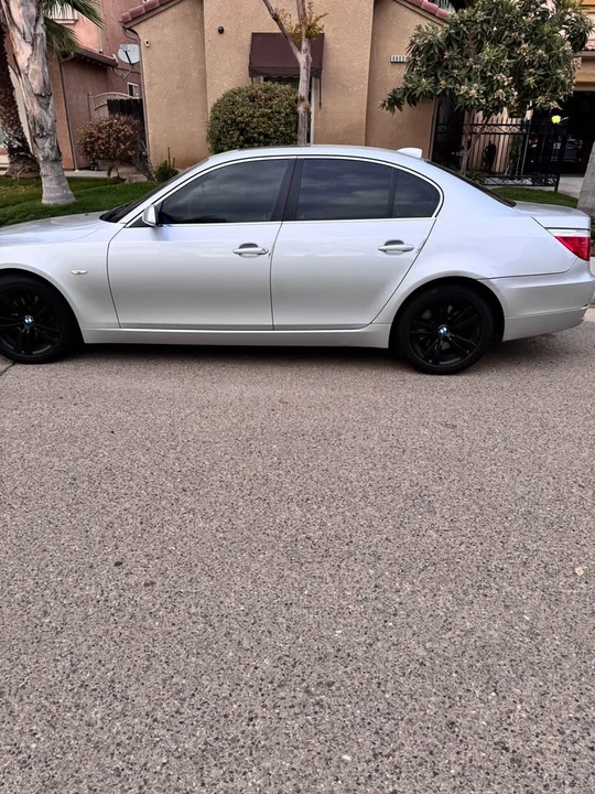 2009 BMW E60 5 Series Sedan - Image 4 of 18