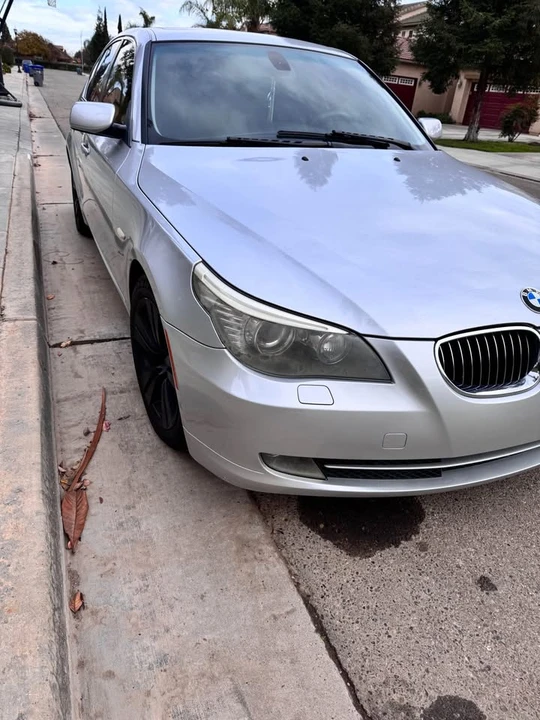 2009 BMW E60 5 Series Sedan - Image 7 of 18