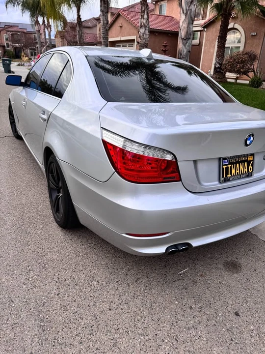 2009 BMW E60 5 Series Sedan - Image 2 of 18