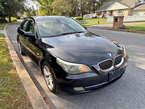 2009 BMW 5 Series 528i xDrive Sedan