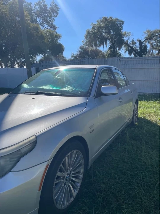 2009 BMW E60 5 Series Sedan - Image 2 of 4