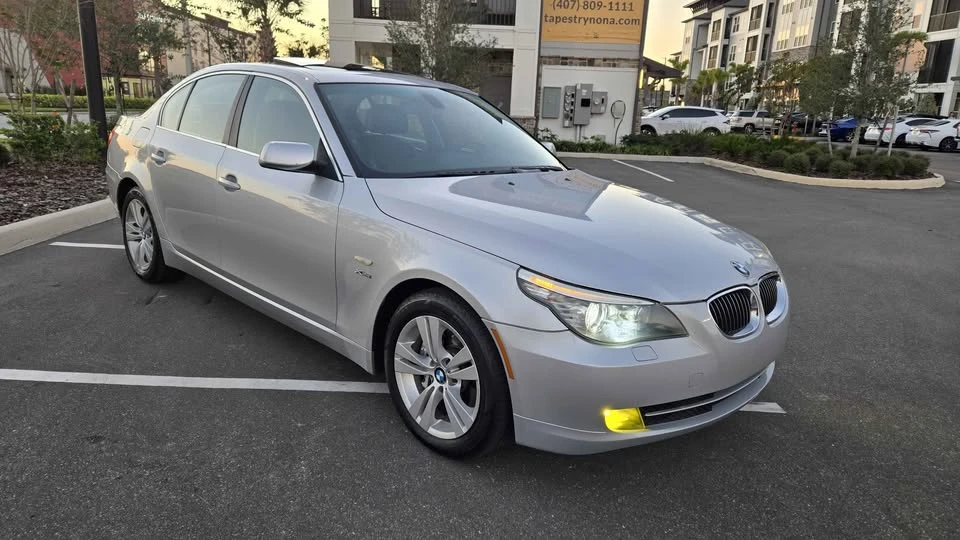 2009 BMW E60 5 Series Sedan - Image 10 of 15