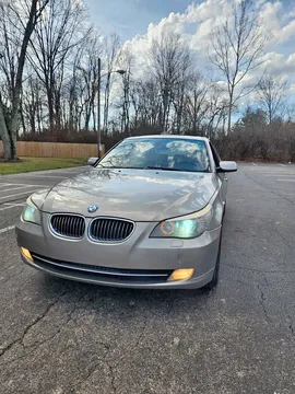 2009 BMW 5 Series 528i xDrive Sedan