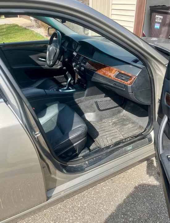 2009 BMW E60 5 Series Sedan - Image 8 of 13