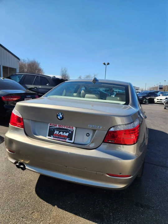 2009 BMW E60 5 Series Sedan - Image 11 of 20