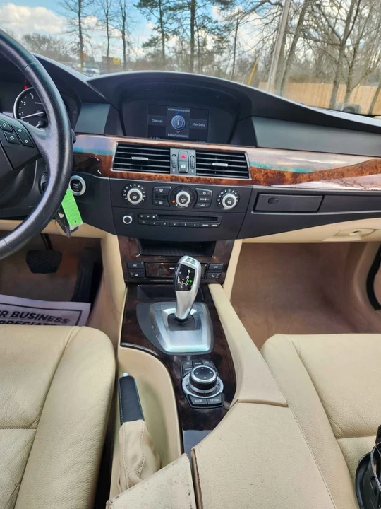2009 BMW E60 5 Series Sedan - Image 7 of 20
