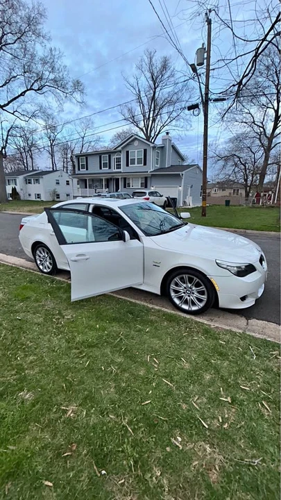 2009 BMW E60 5 Series Sedan - Image 2 of 11